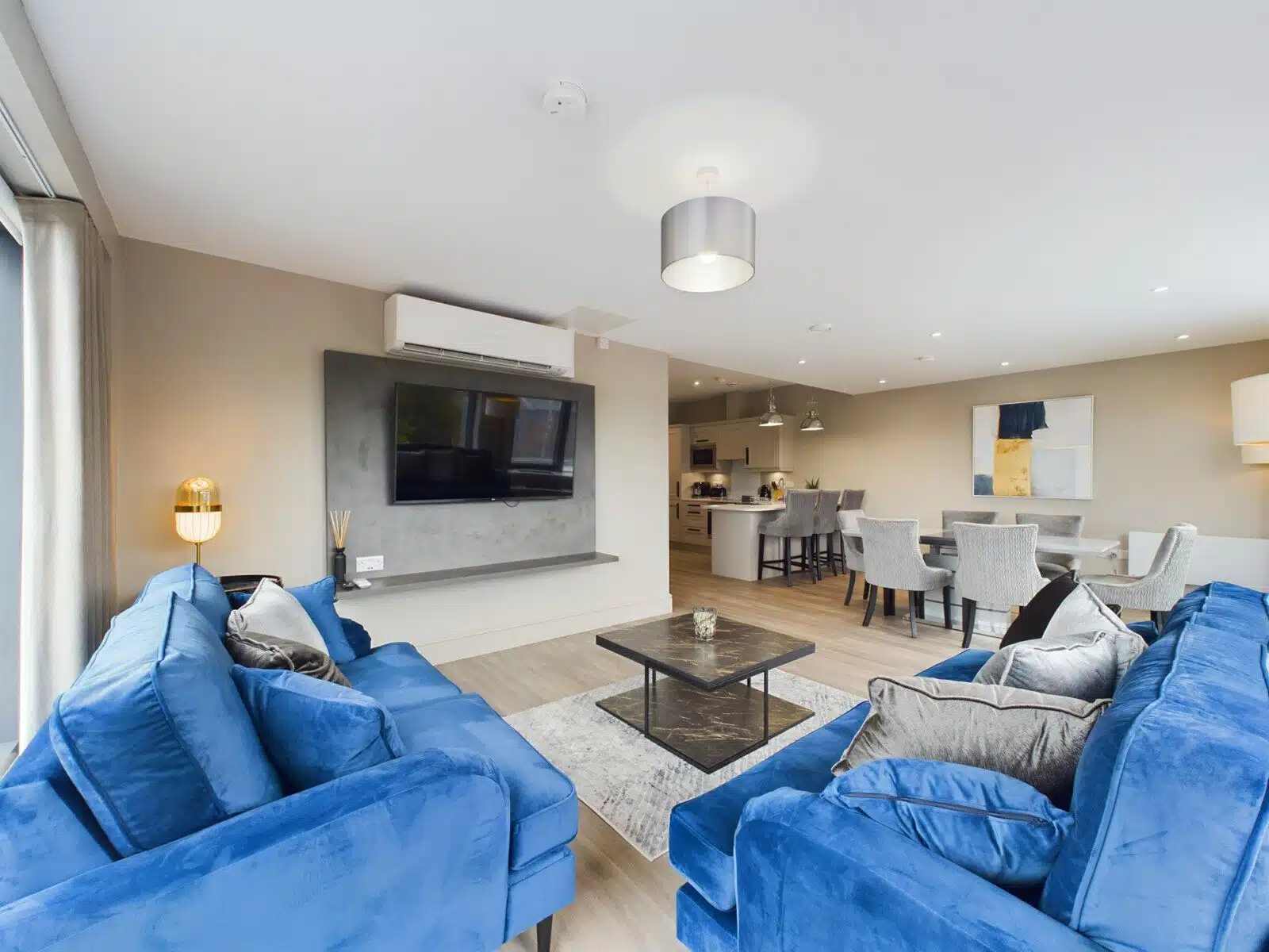 Lesley House Apartments by StaySavvy Accommodation | 2 bedrooms (2) in 601 Lisburn Road, BT9 7GS - Property image 28 - VivreStays