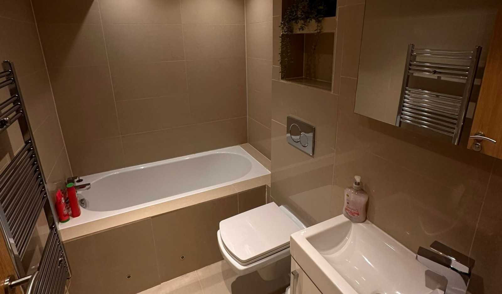 City Centre Duplex Apartment Liverpool by StaySavvy Accommodation (1) in 38 Victoria Street, Liverpool, L1 6BX, United Kingdom - Property image 11 - VivreStays