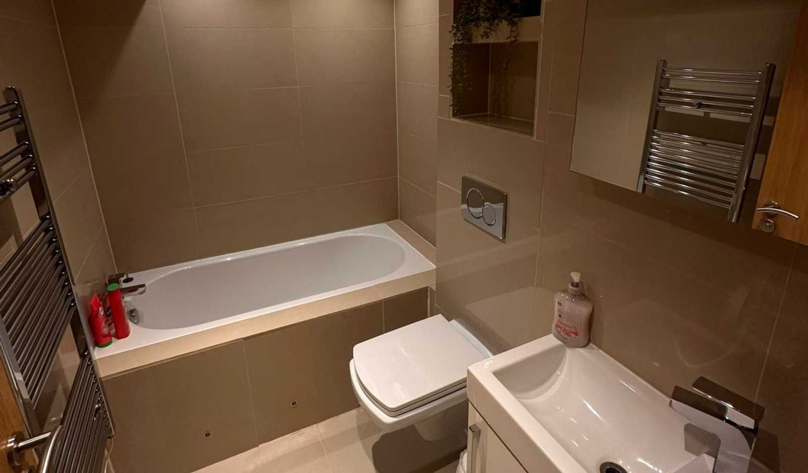 City Centre Duplex Apartment Liverpool by StaySavvy Accommodation (1) in 38 Victoria Street, Liverpool, L1 6BX, United Kingdom - Property image 12 - VivreStays