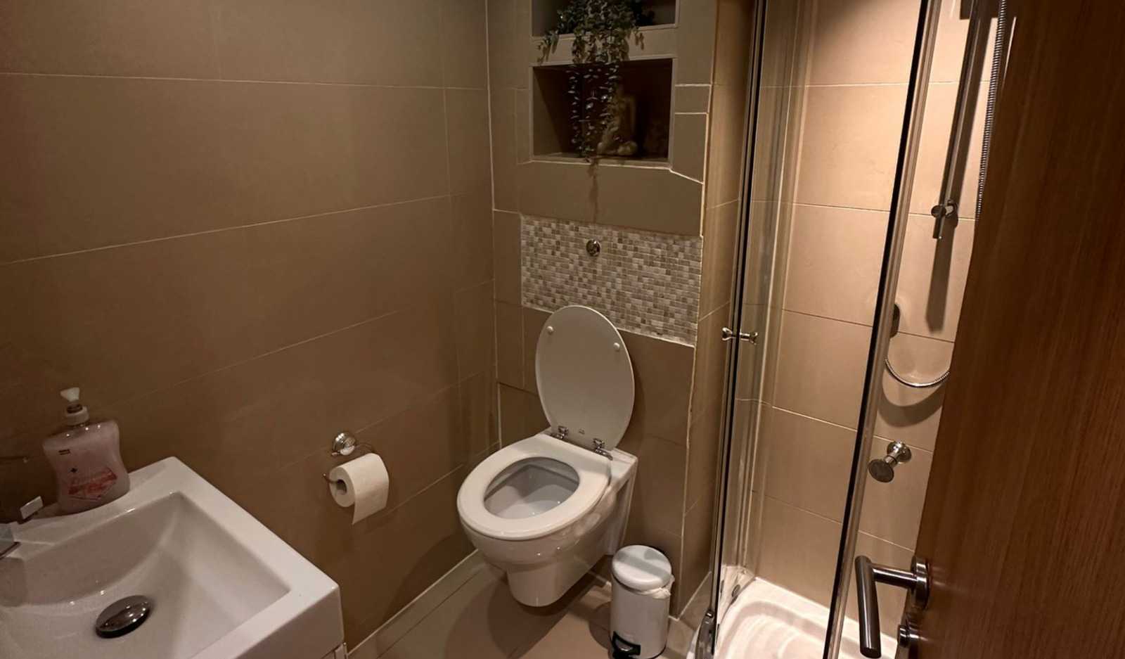 City Centre Duplex Apartment Liverpool by StaySavvy Accommodation (1) in 38 Victoria Street, Liverpool, L1 6BX, United Kingdom - Property image 30 - VivreStays