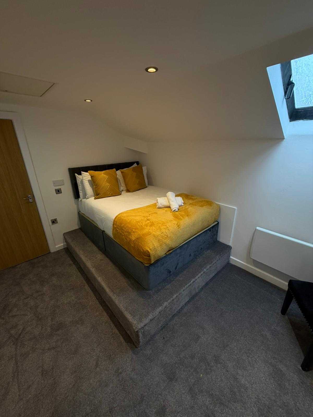 City Centre Duplex Apartment Liverpool by StaySavvy Accommodation (1) in 38 Victoria Street, Liverpool, L1 6BX, United Kingdom - Property image 38 - VivreStays