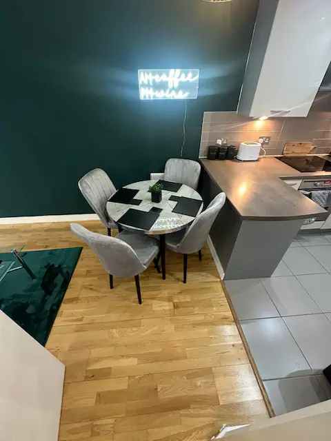 City View One Bedroom Apartment by StaySavvy Accommodation in 46 Cheapside, Liverpool, L3 2HA, United Kingdom - Property image 4 - VivreStays