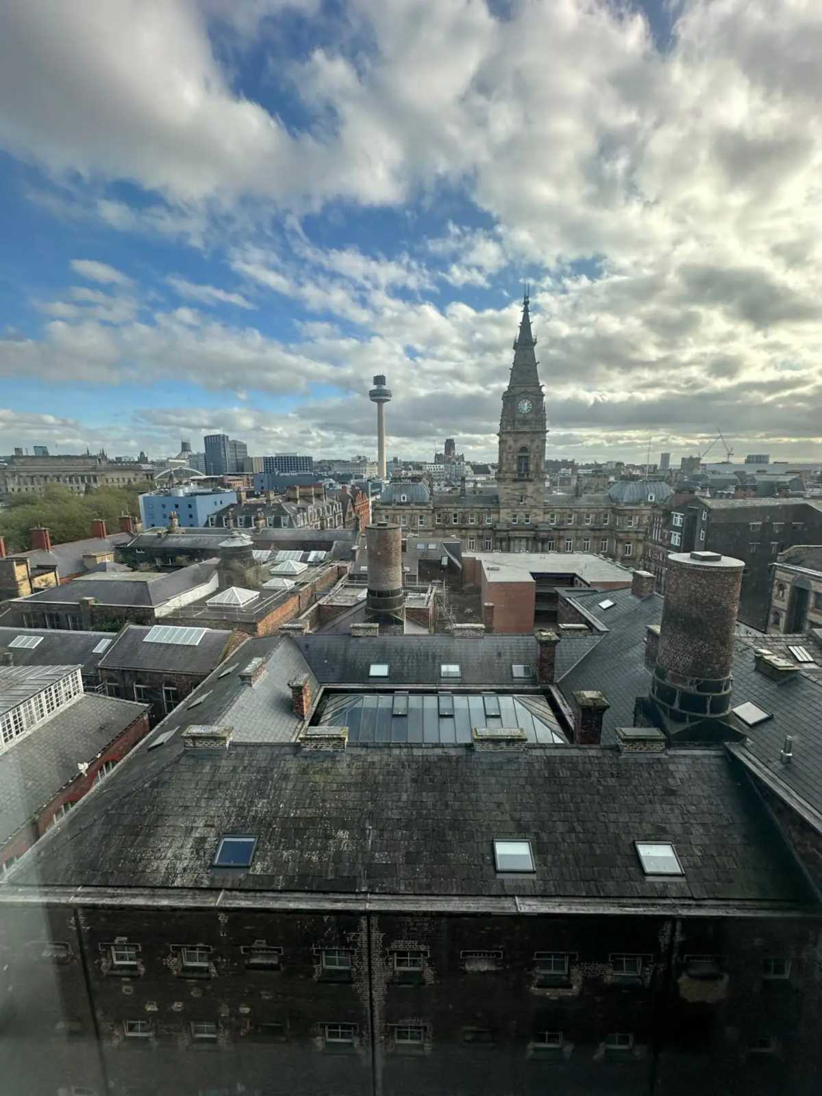 City View One Bedroom Apartment by StaySavvy Accommodation in 46 Cheapside, Liverpool, L3 2HA, United Kingdom - Property image 14 - VivreStays