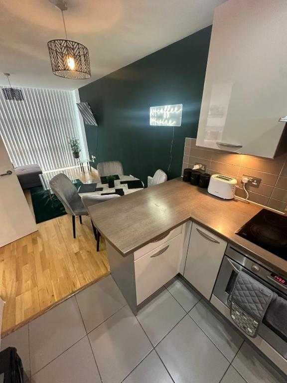 City View One Bedroom Apartment by StaySavvy Accommodation in 46 Cheapside, Liverpool, L3 2HA, United Kingdom - Property image 20 - VivreStays