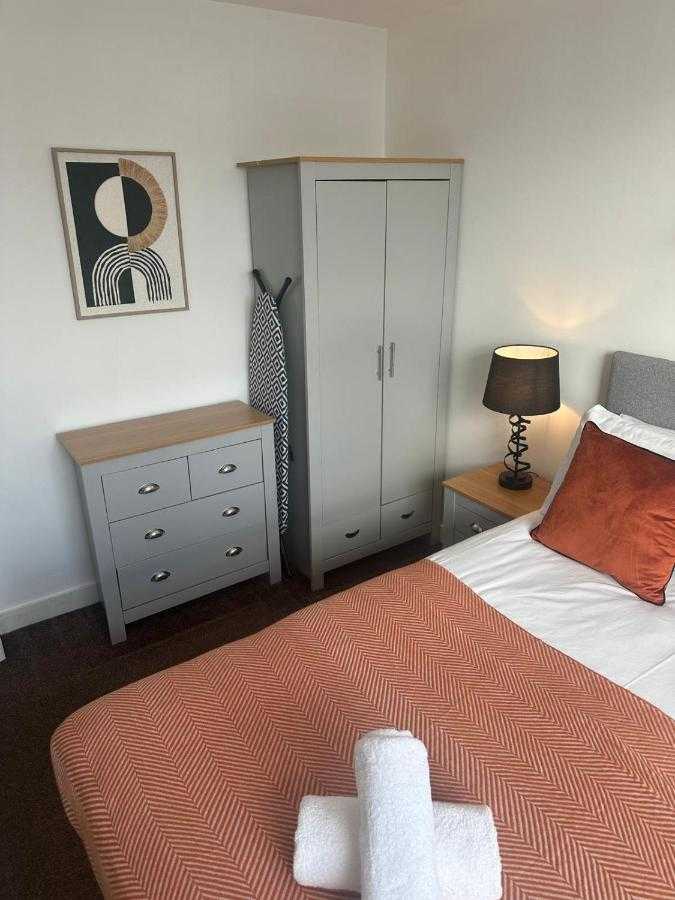 City View One Bedroom Apartment by StaySavvy Accommodation in 46 Cheapside, Liverpool, L3 2HA, United Kingdom - Property image 25 - VivreStays