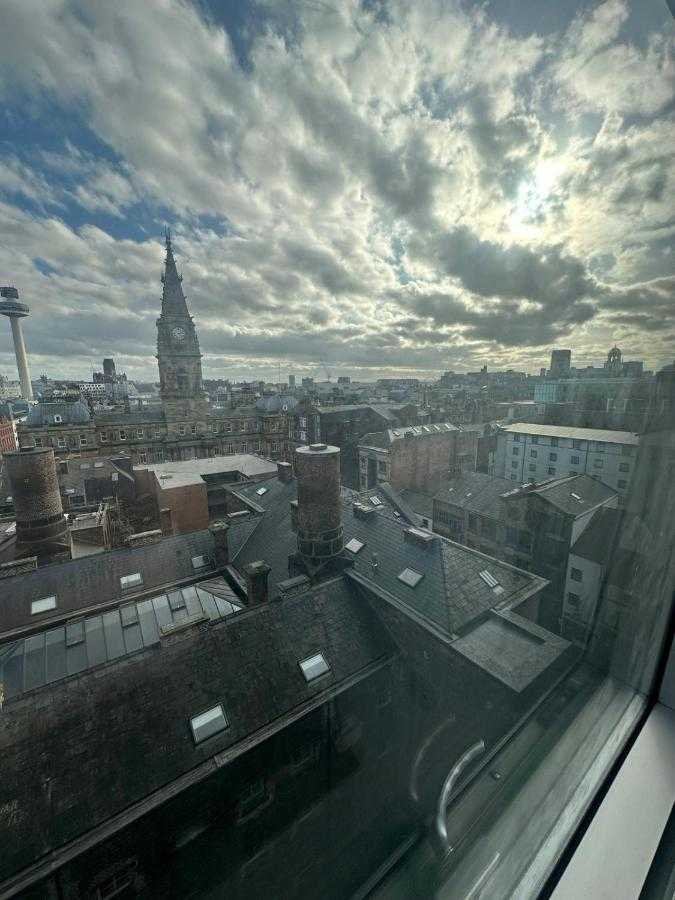 City View One Bedroom Apartment by StaySavvy Accommodation in 46 Cheapside, Liverpool, L3 2HA, United Kingdom - Property image 37 - VivreStays