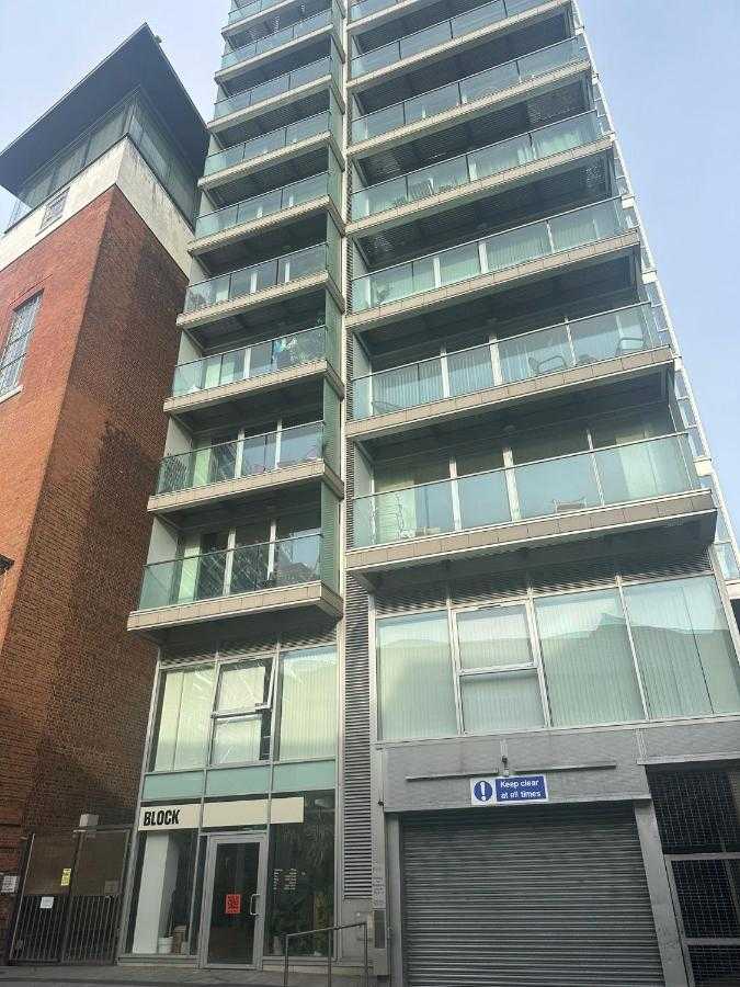 City View One Bedroom Apartment by StaySavvy Accommodation in 46 Cheapside, Liverpool, L3 2HA, United Kingdom - Property image 39 - VivreStays