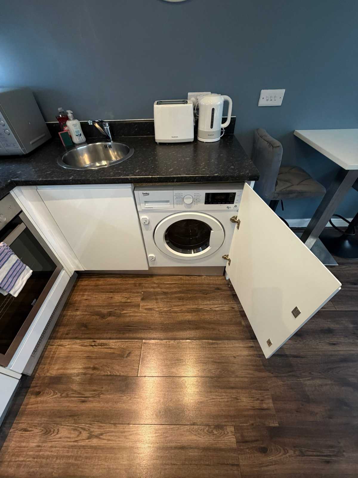 City View Studio Apartment – Liverpool by StaySavvy Accommodation in 7 The Strand, Liverpool, L2 0PP, United Kingdom - Property image 12 - VivreStays
