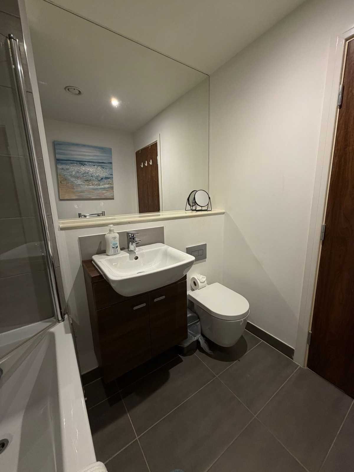 City View Studio Apartment – Liverpool by StaySavvy Accommodation in 7 The Strand, Liverpool, L2 0PP, United Kingdom - Property image 16 - VivreStays