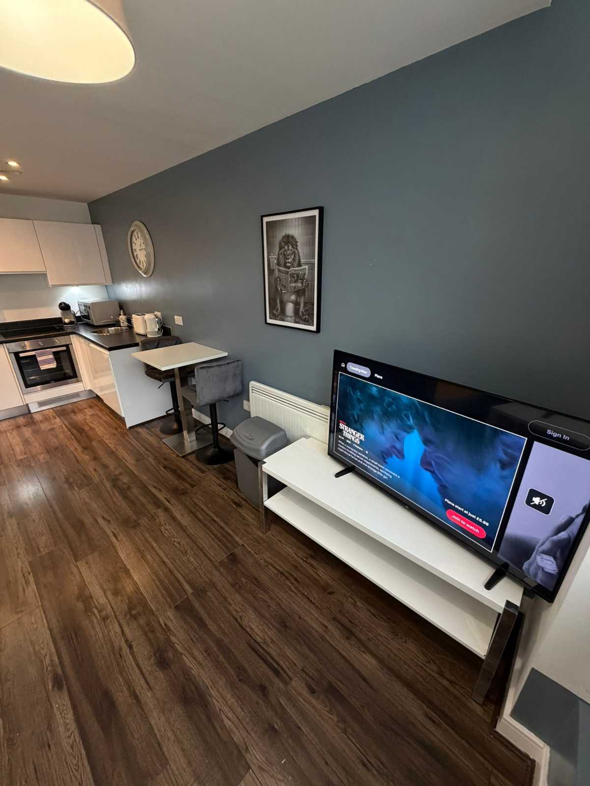 City View Studio Apartment – Liverpool by StaySavvy Accommodation in 7 The Strand, Liverpool, L2 0PP, United Kingdom - Property image 18 - VivreStays