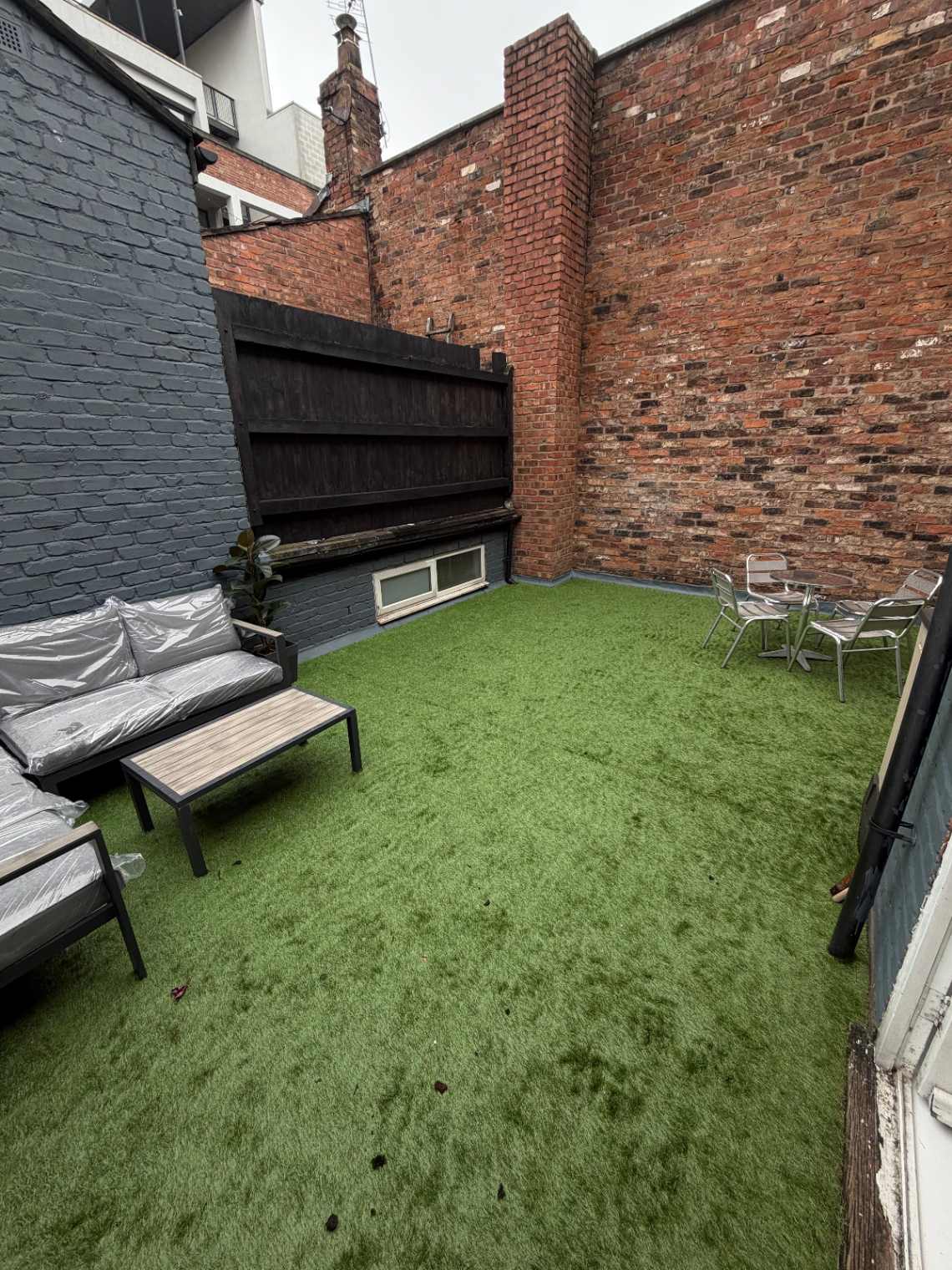 View Spacious 4BR Central Liverpool + Private Terrace in 88 Bold Street, Liverpool, L1 4HY, United Kingdom Spacious 4BR Central Liverpool + Private Terrace in 88 Bold Street, Liverpool, L1 4HY, United Kingdom - Property image 7 - VivreStays