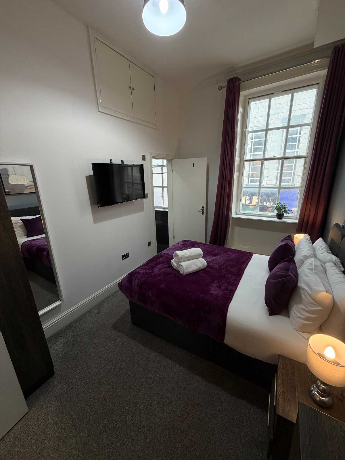 View Spacious 4BR Central Liverpool + Private Terrace in 88 Bold Street, Liverpool, L1 4HY, United Kingdom Spacious 4BR Central Liverpool + Private Terrace in 88 Bold Street, Liverpool, L1 4HY, United Kingdom - Property image 14 - VivreStays