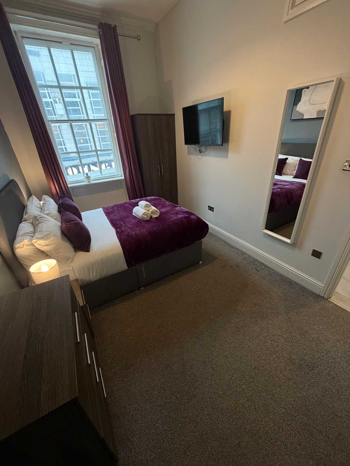 Spacious 4BR Central Liverpool + Private Terrace in 88 Bold Street, Liverpool, L1 4HY, United Kingdom - Property image 15 - VivreStays