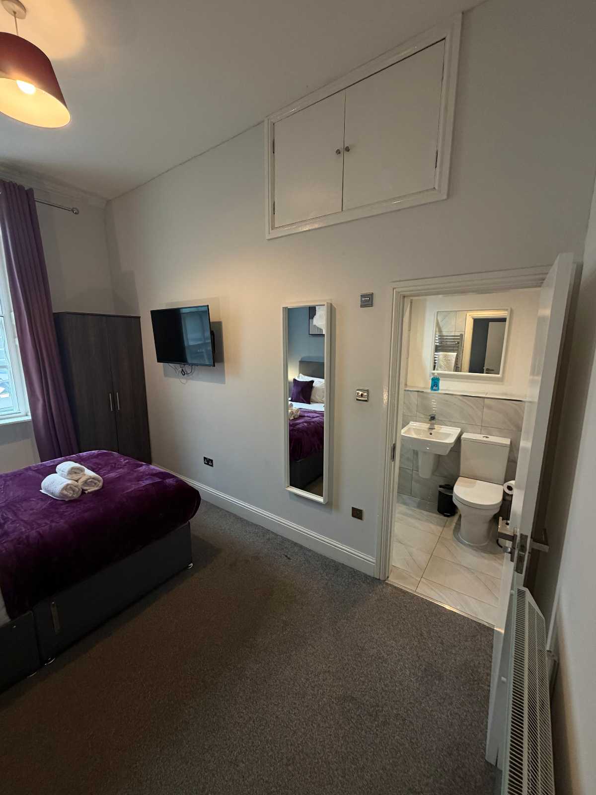 View Spacious 4BR Central Liverpool + Private Terrace in 88 Bold Street, Liverpool, L1 4HY, United Kingdom Spacious 4BR Central Liverpool + Private Terrace in 88 Bold Street, Liverpool, L1 4HY, United Kingdom - Property image 19 - VivreStays