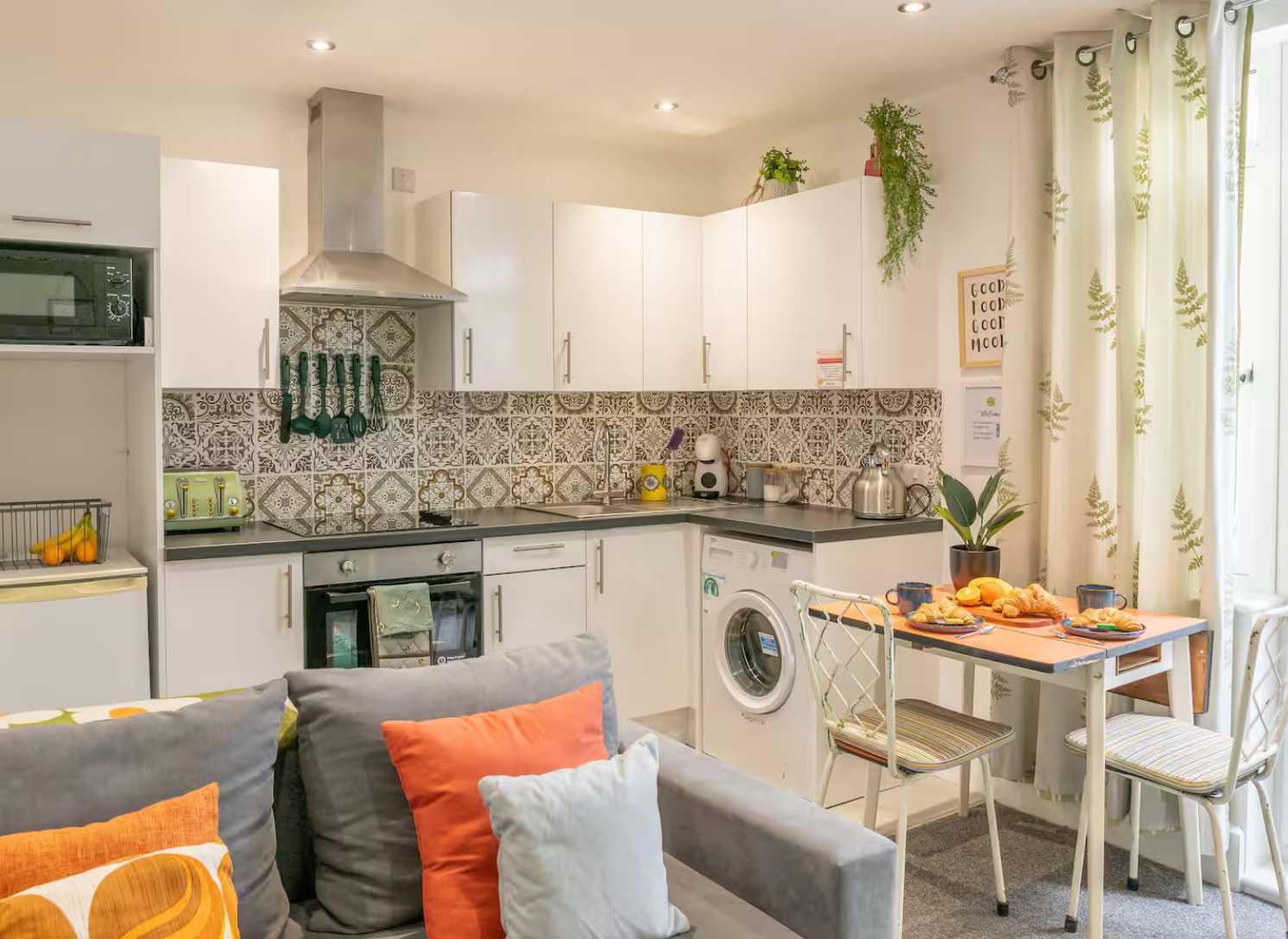 Flat 2, 271 Longmore Road by Mia Partners in 271 Longmore Road, Solihull, B90 3ER, United Kingdom - Property image 3 - VivreStays