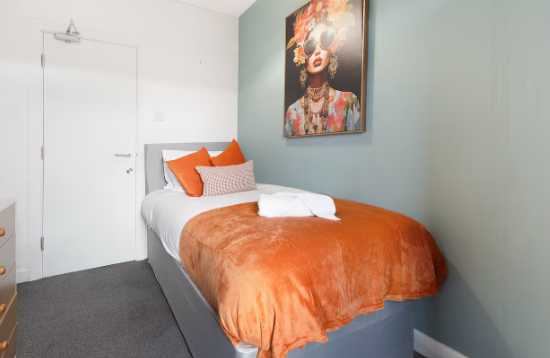 20 Mitchell Street by Mia Partners in 20 Mitchell Street, DH9 7BE - Property image 3 - VivreStays