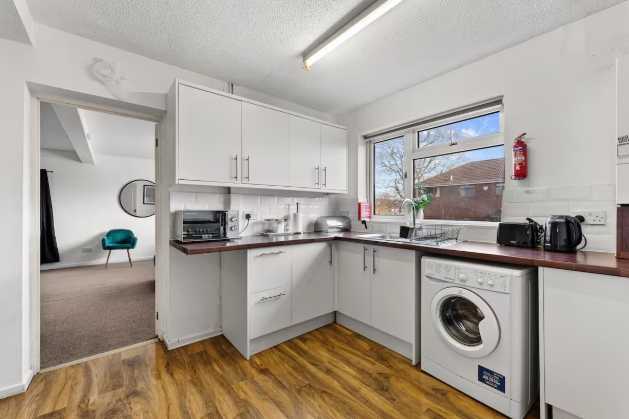 Woodleigh Gardens by Mia Partners in 115 Woodleigh Gardens, BS14 9JG - Property image 3 - VivreStays