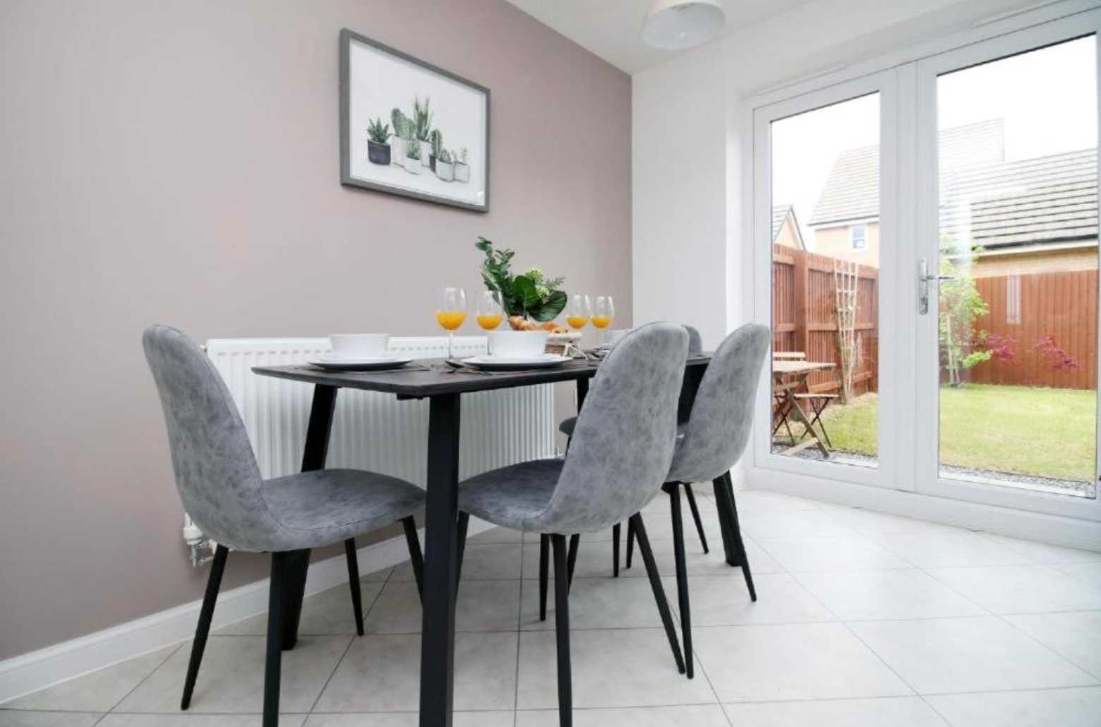 Ebbw House by Mia Partners in 25 De Haia Road, Newport, NP10 9NT, United Kingdom - Property image 8 - VivreStays