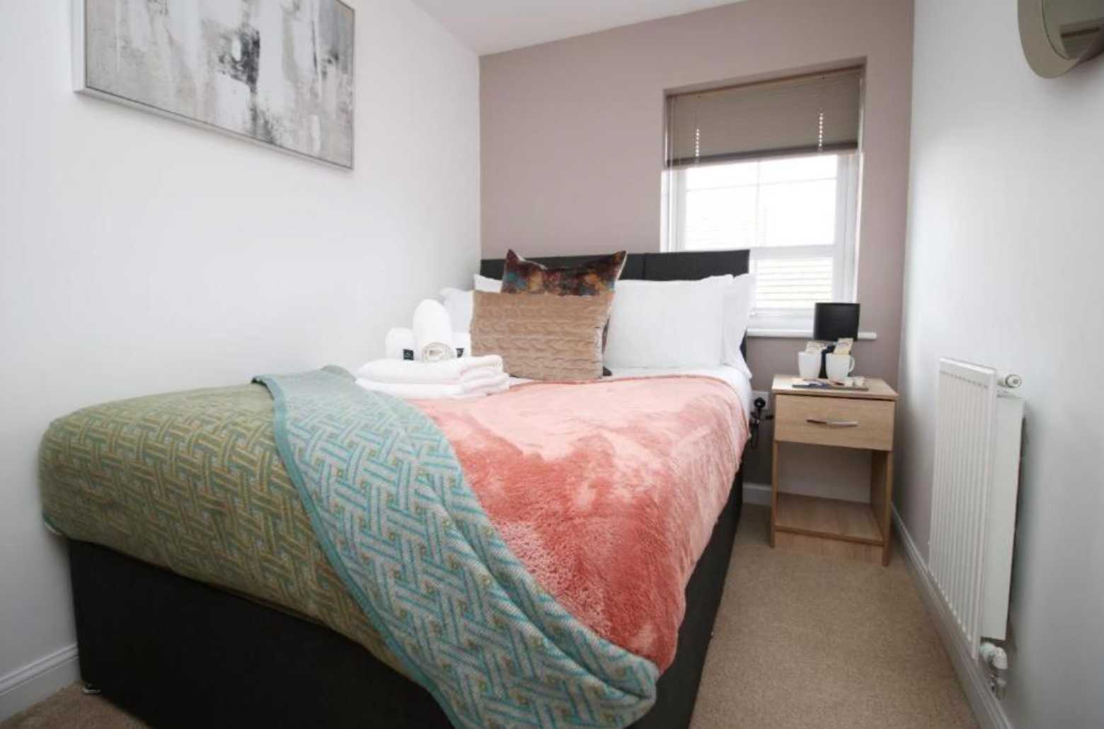 Ebbw House by Mia Partners in 25 De Haia Road, Newport, NP10 9NT, United Kingdom - Property image 19 - VivreStays