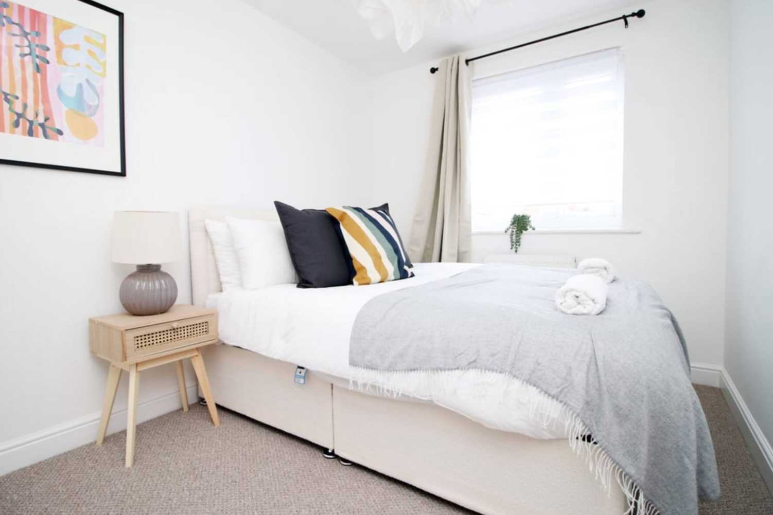 1 Alicia by Mia Partners in 1 Alicia Way, Newport, NP20 2FL, United Kingdom - Property image 9 - VivreStays