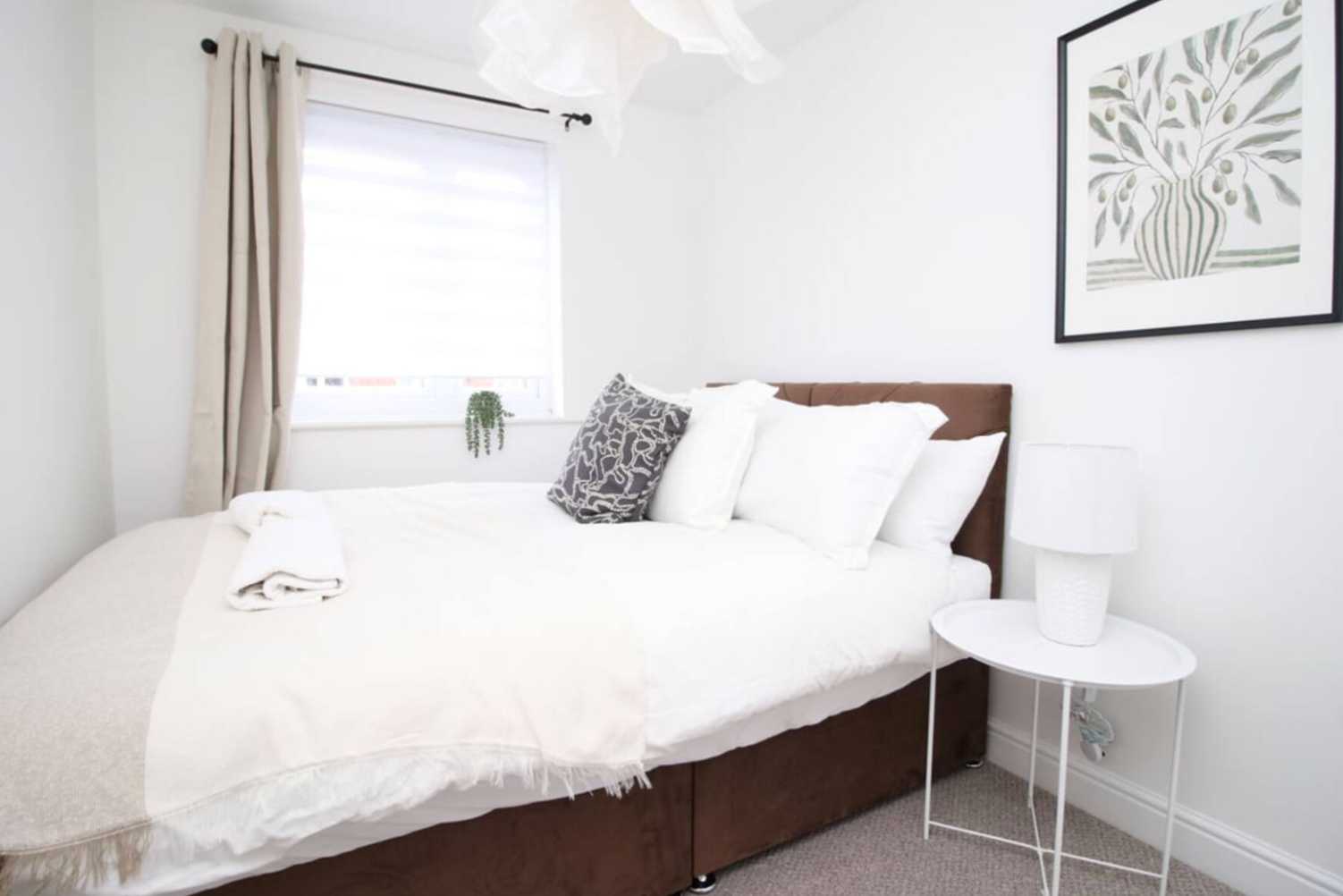 1 Alicia by Mia Partners in 1 Alicia Way, Newport, NP20 2FL, United Kingdom - Property image 12 - VivreStays