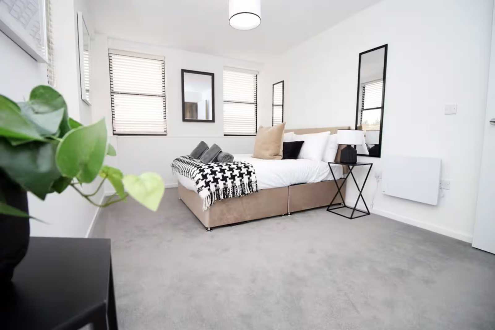 Flat 55 Waterside  Place by Mia Partners serviced apartment - Taunton - VivreStays