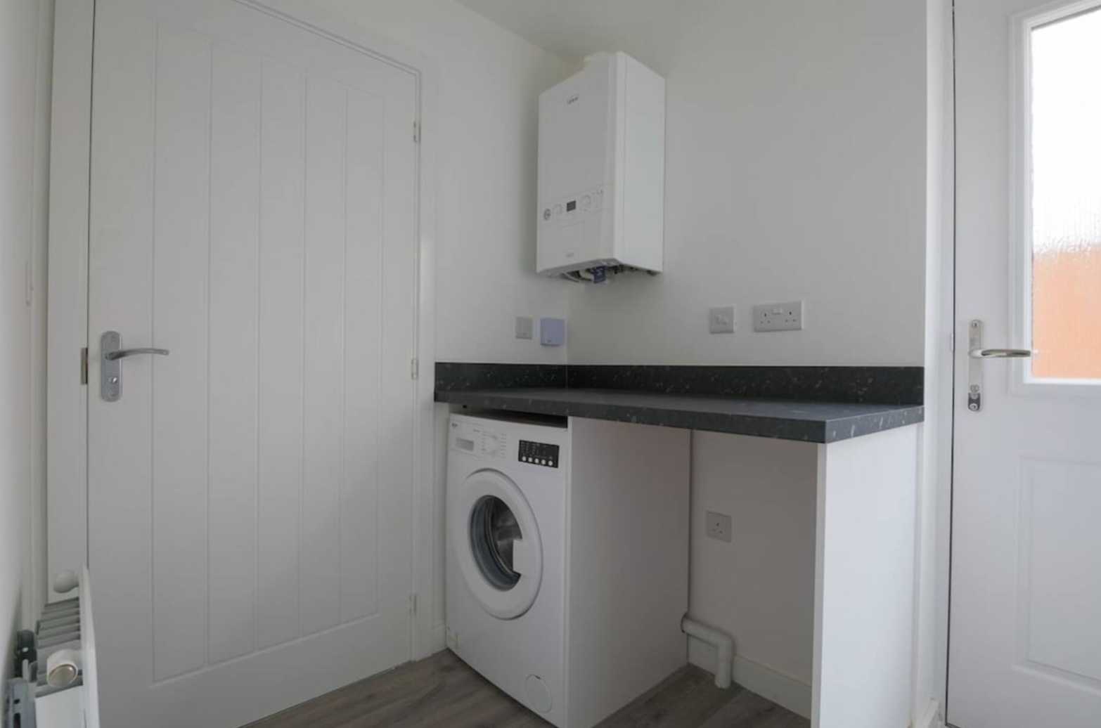 Rhodfa Hughes by Mia Partners in 25 Rhodfa Hughes, CF3 6YY - Property image 23 - VivreStays