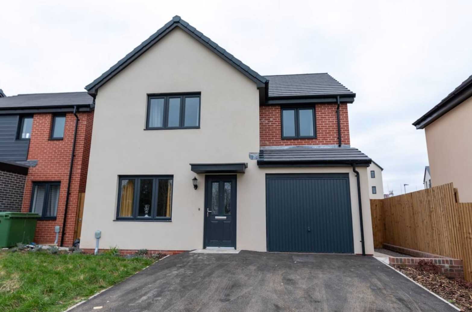 Rhodfa Hughes by Mia Partners in 25 Rhodfa Hughes, CF3 6YY - Property image 24 - VivreStays