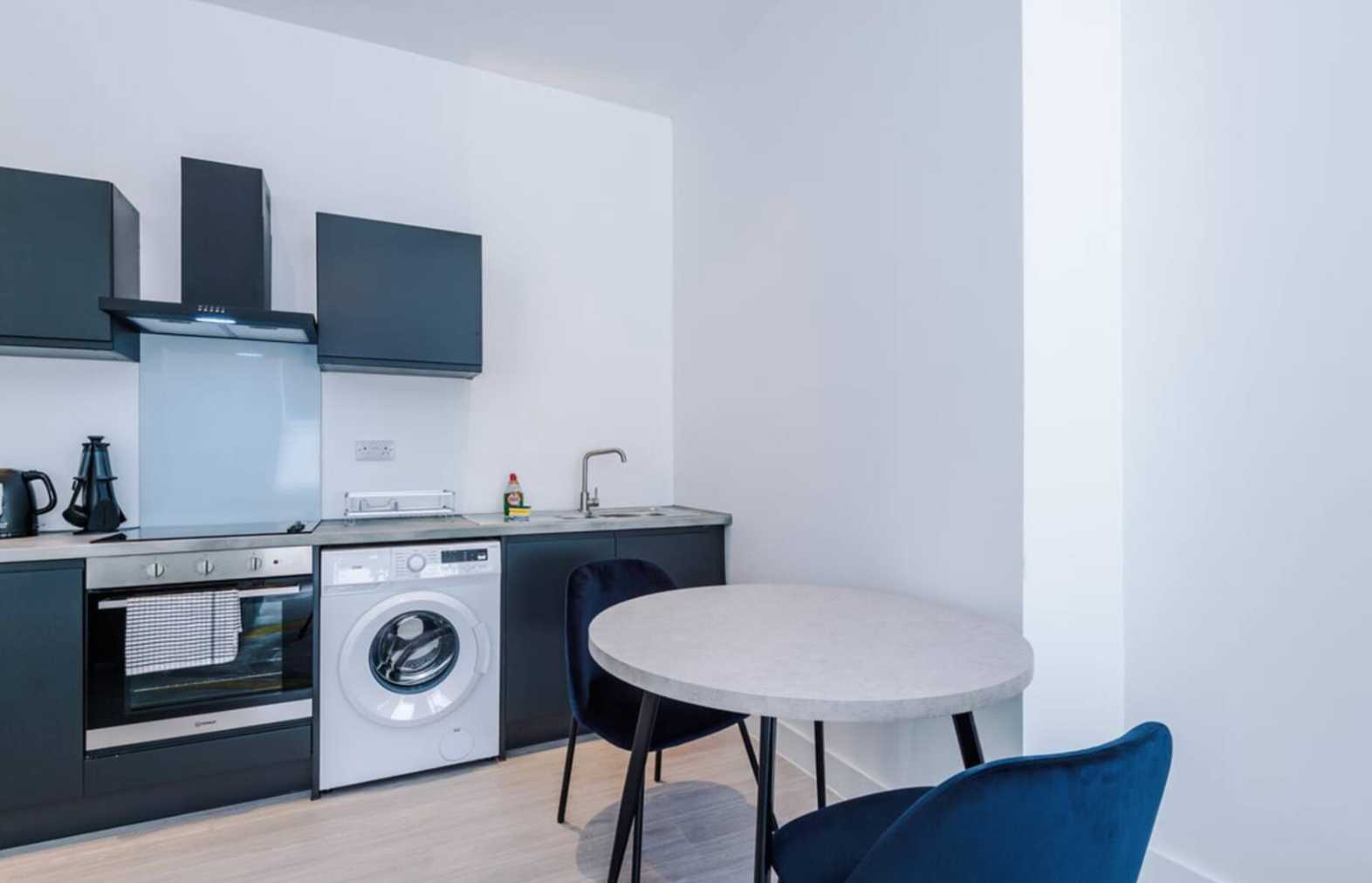 Apex House One Bed by Mia Partners in 16 Legh Street, WA1 1UG - Property image 6 - VivreStays