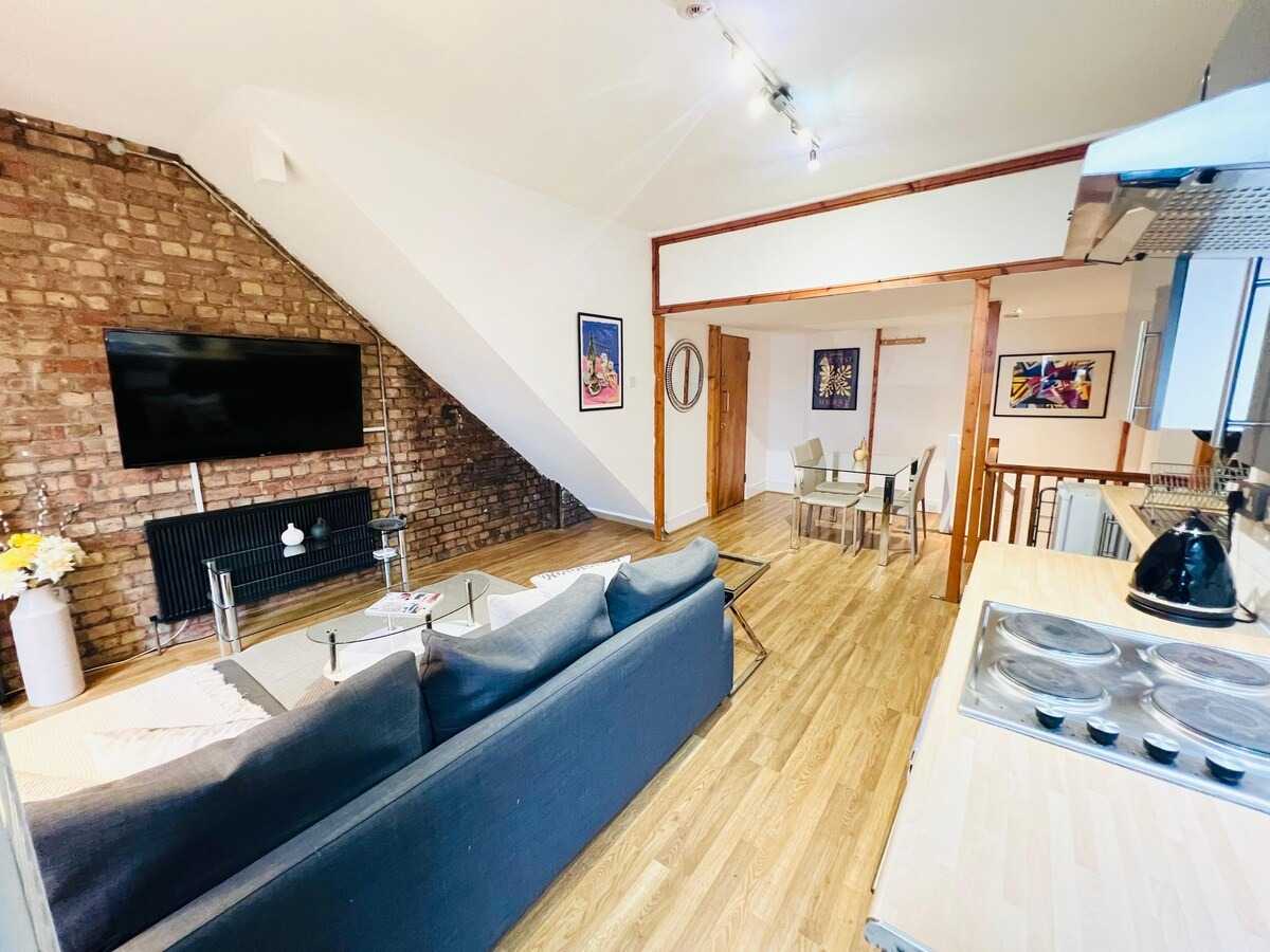 2 bed, 1 bath | Ground floor Duplex | Archway Rd N6 in 250 Archway Road, Haringey, London, N6 5AX, United Kingdom - Property image 3 - VivreStays