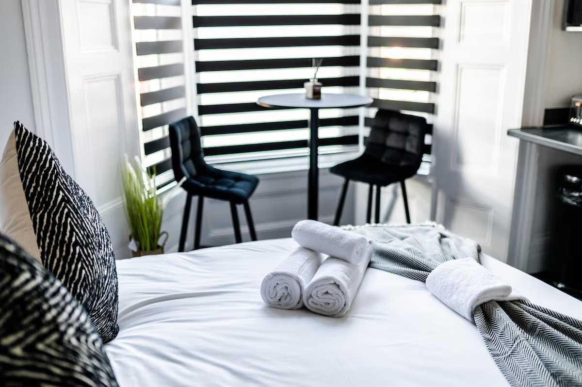1 bed, 1 bath studio | GF | FREE on-street parking | Fairbridge Road N19 in N19 3HU, London, Greater London, England, United Kingdom - Property image 2 - VivreStays