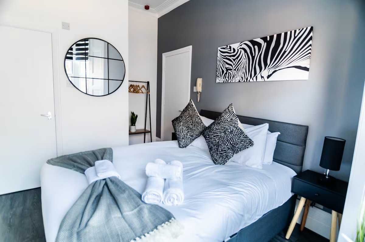 1 bed, 1 bath studio | GF | FREE on-street parking | Fairbridge Road N19 in N19 3HU, London, Greater London, England, United Kingdom - Property image 6 - VivreStays