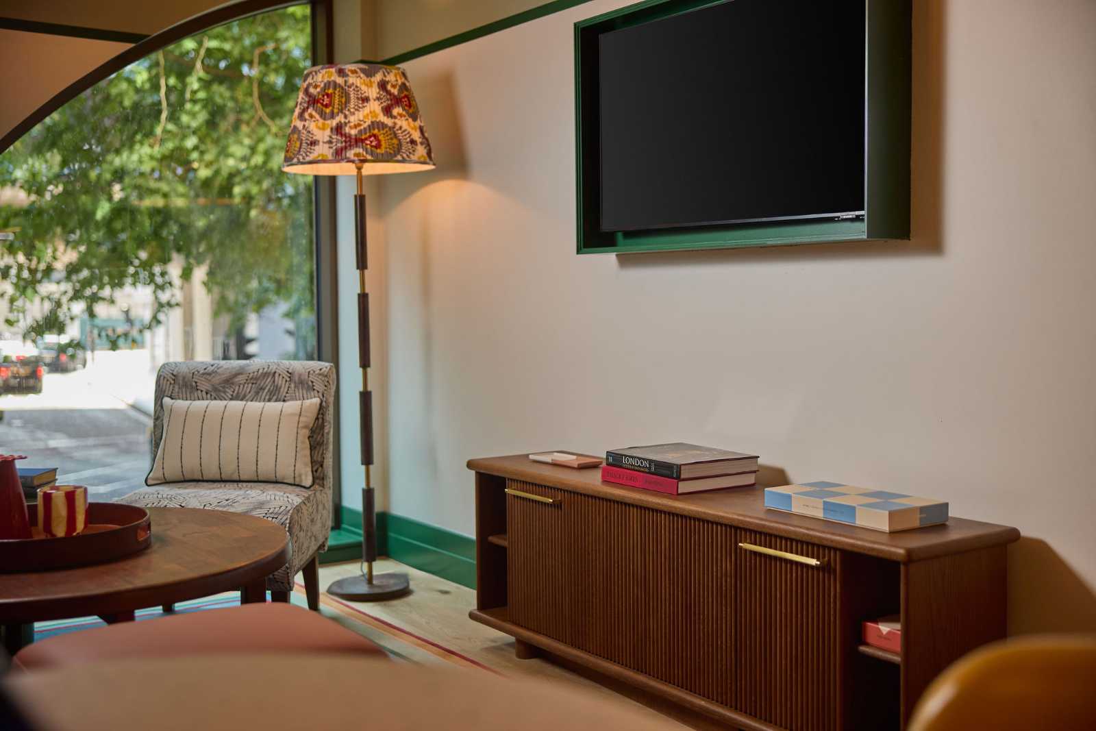 The July London Victoria - 3 Bedroom Apartment in 282 Vauxhall Bridge Road, SW1V 1BB - Property image 6 - VivreStays