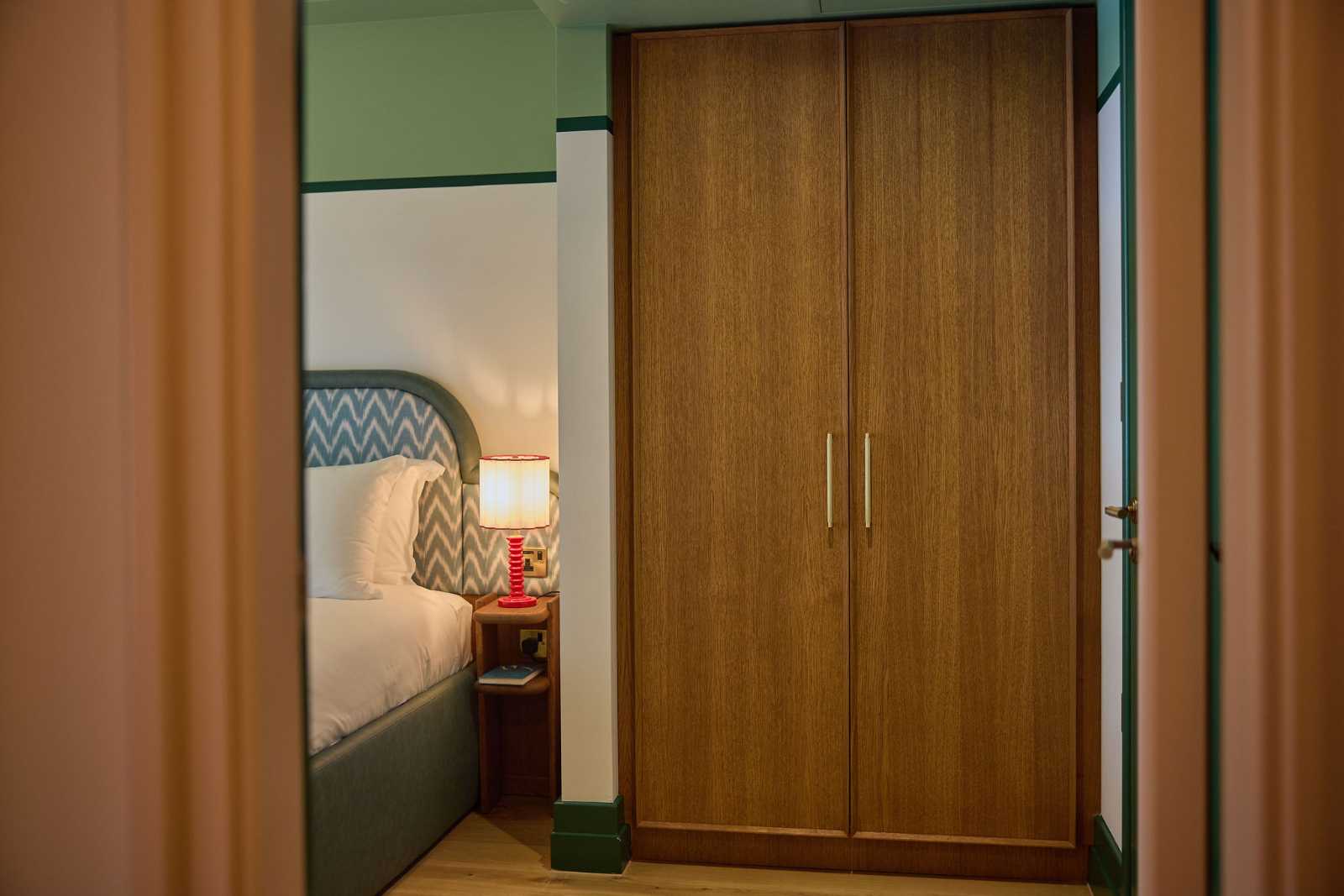 The July London Victoria - 3 Bedroom Apartment in 282 Vauxhall Bridge Road, SW1V 1BB - Property image 9 - VivreStays