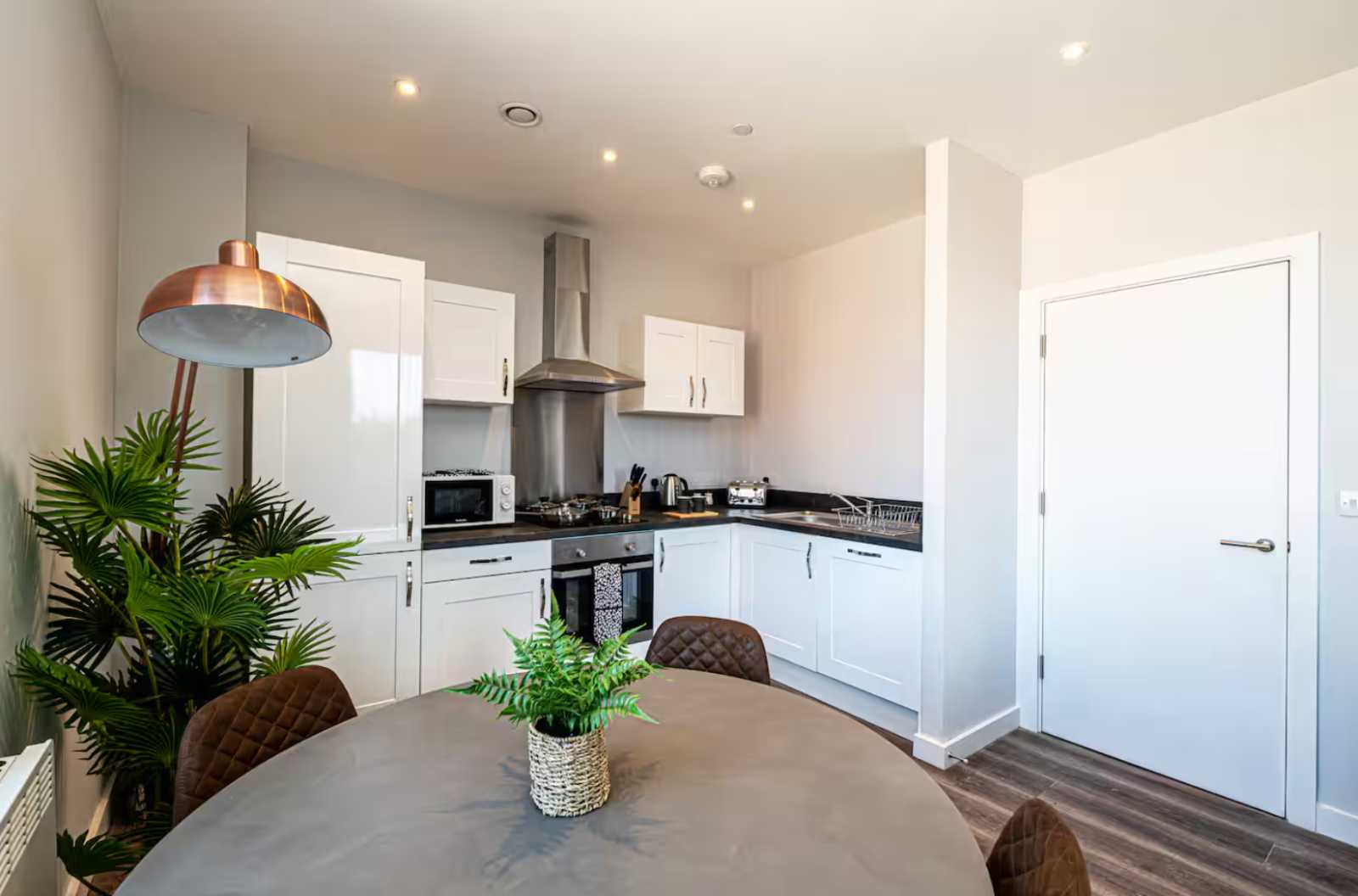 Flat 1, Swiss Life House by Mia Partners in 16 Crosby Road North, Waterloo, Liverpool, L22 0AD, United Kingdom - Property image 3 - VivreStays