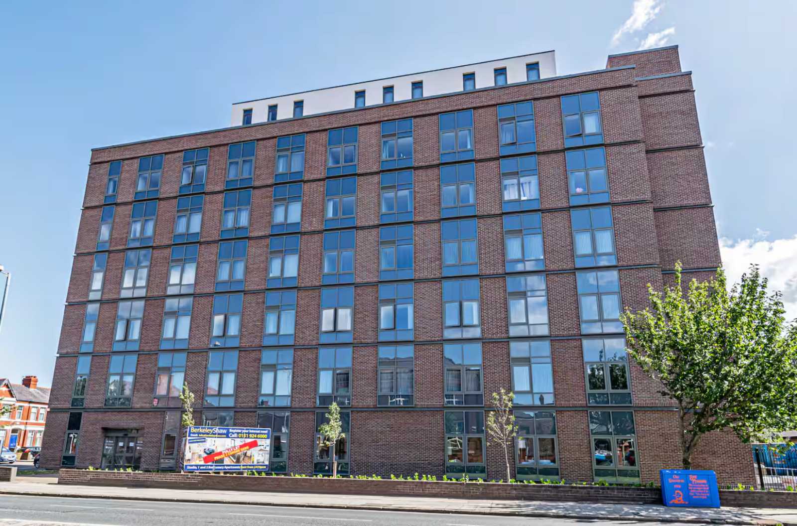 Flat 1, Swiss Life House by Mia Partners in 16 Crosby Road North, Waterloo, Liverpool, L22 0AD, United Kingdom - Property image 11 - VivreStays