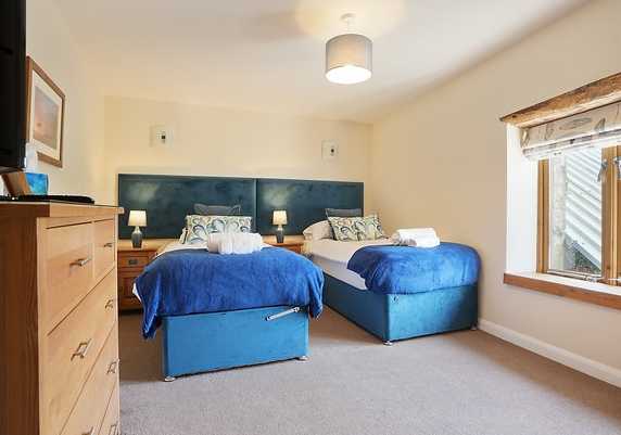 Holly Cottage by Mia Partners in EX34 9RG - Property image 7 - VivreStays