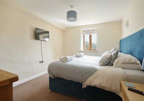 Holly Cottage by Mia Partners in EX34 9RG - Property image 2 - VivreStays