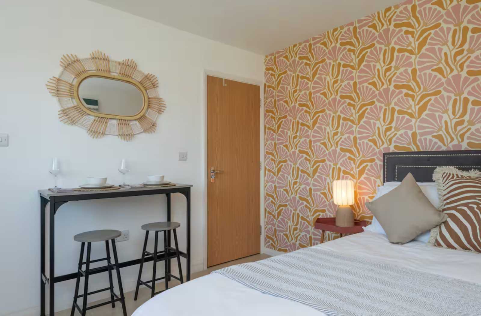 14 Shiplake House by Mia Partners serviced apartment - Bourne End - VivreStays