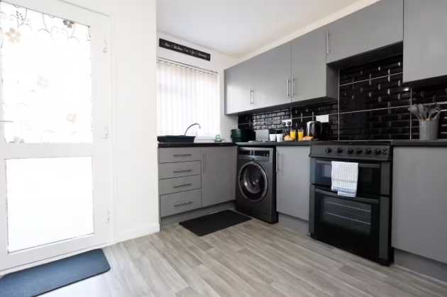 1 Bethel Place by Mia Partners in 1 Bethel Place, CF44 9PD - Property image 9 - VivreStays