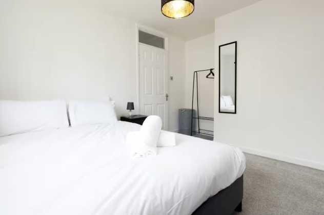 1 Bethel Place by Mia Partners in 1 Bethel Place, CF44 9PD - Property image 3 - VivreStays