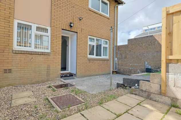 1 Bethel Place by Mia Partners in 1 Bethel Place, CF44 9PD - Property image 13 - VivreStays