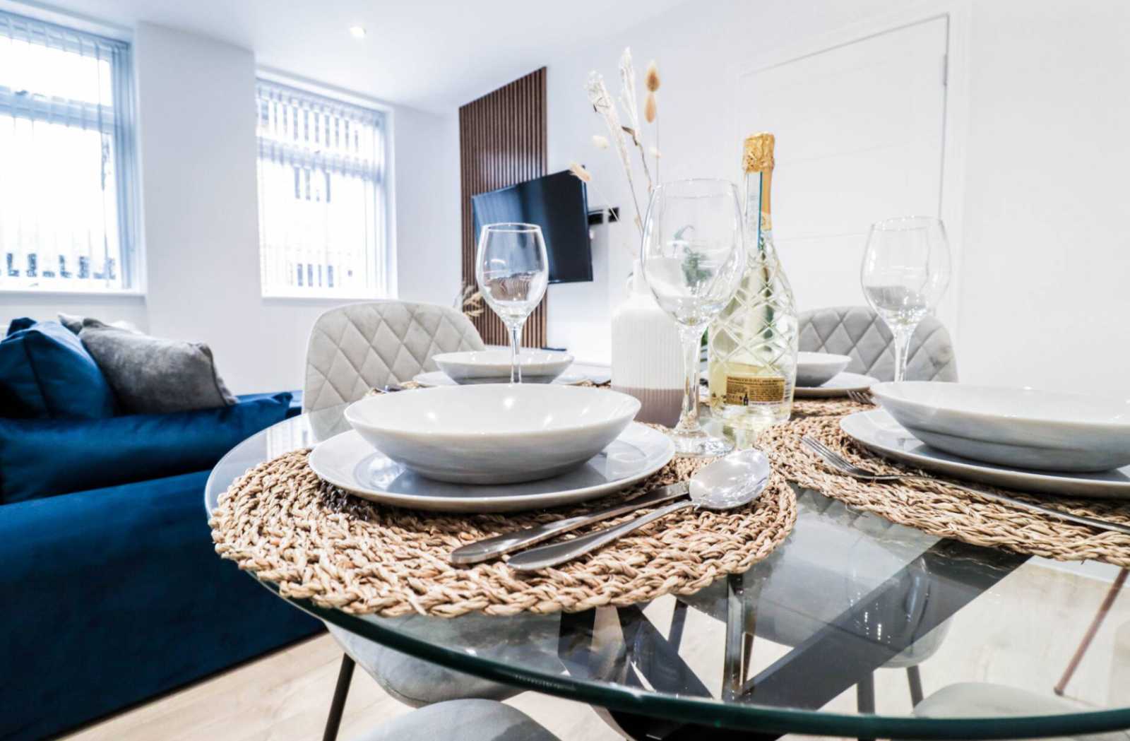 View Temple End Two-Bed by Mia Partners in 10 Temple End, HP13 5DN Temple End Two-Bed by Mia Partners in 10 Temple End, HP13 5DN - Property image 6 - VivreStays