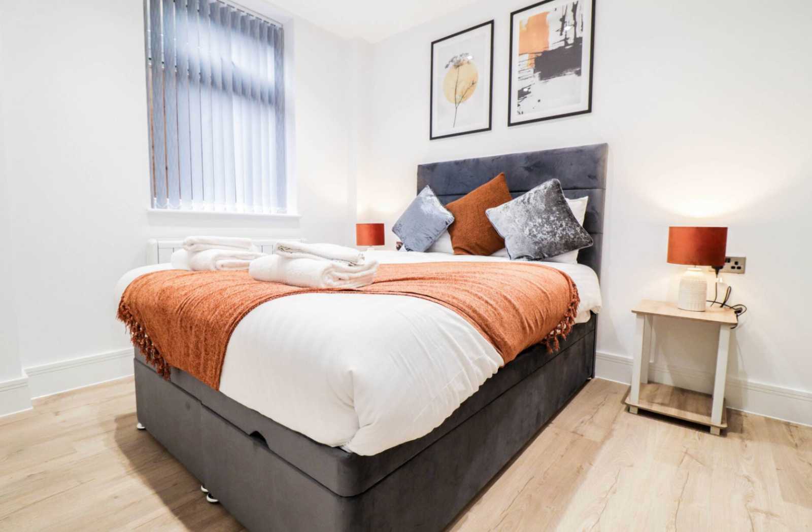 View Temple End Two-Bed by Mia Partners in 10 Temple End, HP13 5DN Temple End Two-Bed by Mia Partners in 10 Temple End, HP13 5DN - Property image 13 - VivreStays