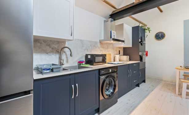 The Cottage, Uttoxeter Road by Mia Partners in WS15 3HY - Property image 4 - VivreStays