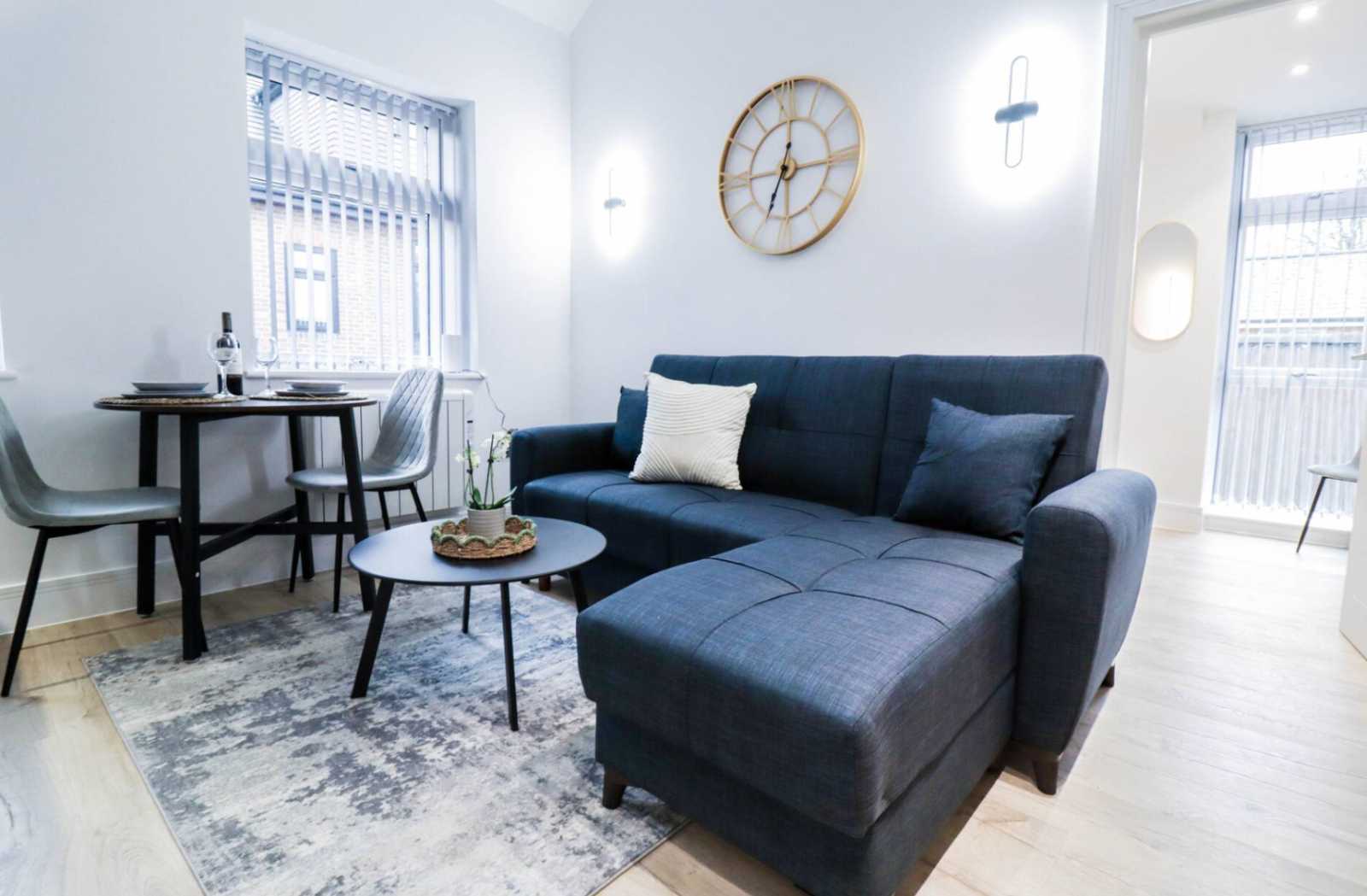 View Temple End One-Bed by Mia Partners in 10 Temple End, HP13 5DN Temple End One-Bed by Mia Partners in 10 Temple End, HP13 5DN - Property image 4 - VivreStays