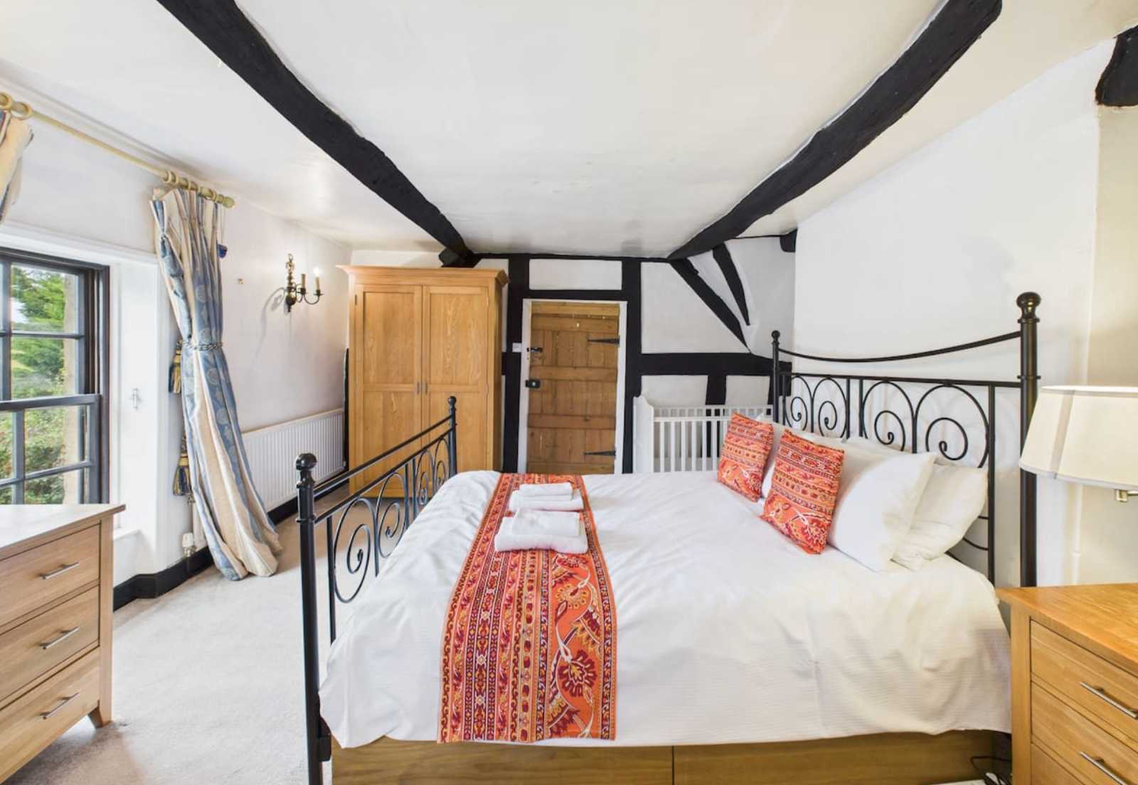 Mainstone House by Mia Partners in HR8 2RA, Ledbury, Herefordshire, England, United Kingdom - Property image 9 - VivreStays