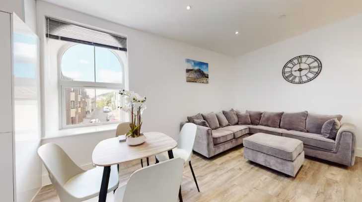 Kings Street Three Bed by Mia Partners in NP13 1DF - Property image 6 - VivreStays