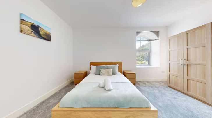 Kings Street Three Bed by Mia Partners in NP13 1DF - Property image 11 - VivreStays
