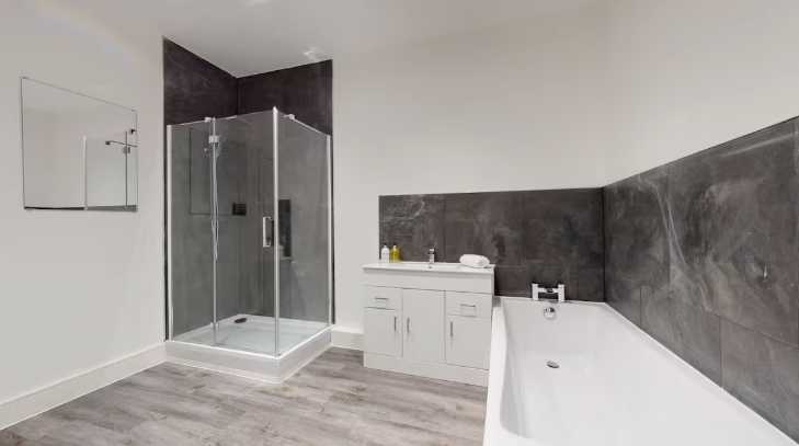 Kings Street Three Bed by Mia Partners in NP13 1DF - Property image 12 - VivreStays